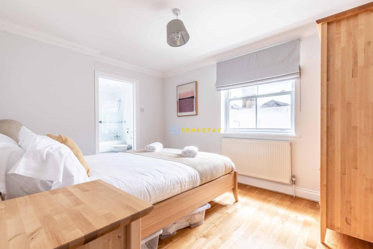Perfect Spot In Central Windsor & Free Parking! מראה חיצוני תמונה